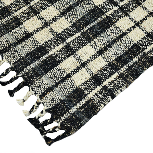 Hampton Hand-woven Jute Flatweave Plaid Area Rug with Knotted Fringe for Farmhouse Interiors