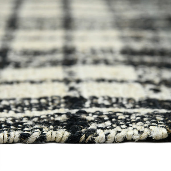 Hampton Hand-woven Jute Flatweave Plaid Area Rug with Knotted Fringe for Farmhouse Interiors