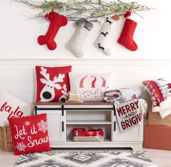 Safavieh CHESTNUT Holiday Stockings Set - Premium Cotton & Felt, Classic Beige, White, Red for Festive Decor HOL1002A-SET3