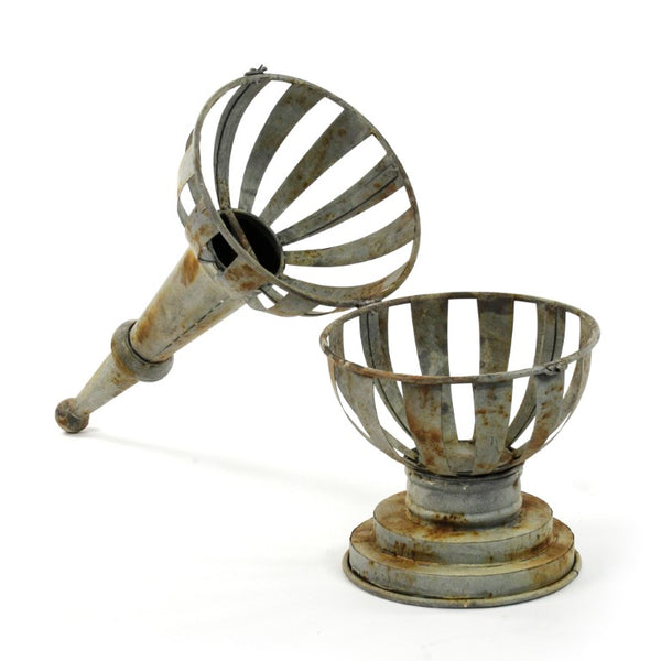 Zentique Metal Rustic Vertical Candle Holder for Tapers & Slim Pillars — Farmhouse Industrial Accent, 35cm HR110716S.59