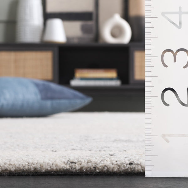 Safavieh Harvest Hand-tufted Area Rug – Elegant Wool And Cotton Blend For Luxurious Living Spaces And Comfort Silver ,Ivory Wool & Cotton Hvt105g-6