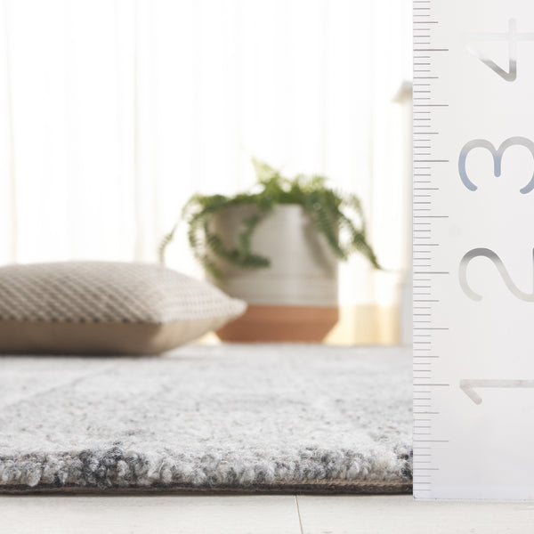 Safavieh Harvest Luxurious Hand-tufted Wool Runner Rug - Elegant Modern Design For Hallways And Living Spaces Grey Wool Pile Hvt108f-5
