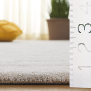 Safavieh Harvest Luxurious Hand Tufted Wool Runner Rug - Elevate Your Space With Timeless Elegance & Style Grey ,Beige Wool Pile Hvt111f-5
