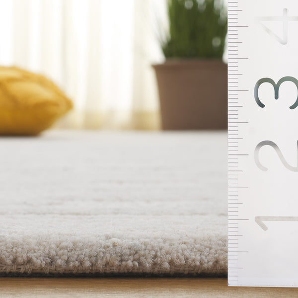 Safavieh Harvest Luxurious Hand Tufted Wool Runner Rug - Elevate Your Space With Timeless Elegance & Style Grey ,Beige Wool Pile Hvt111f-5