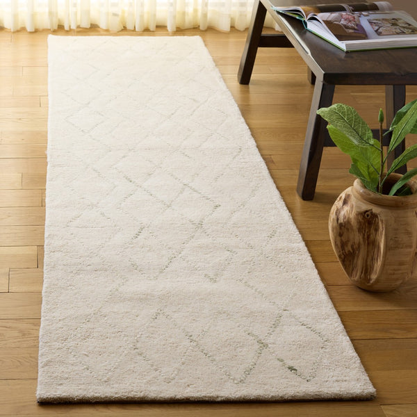 Safavieh Harvest Hand-tufted Wool Cotton Blend Area Rug - Elegant Diamond Pattern For Cozy Home Décor Ivory ,Green 80% Wool & 20% Cotton Hvt201a-3