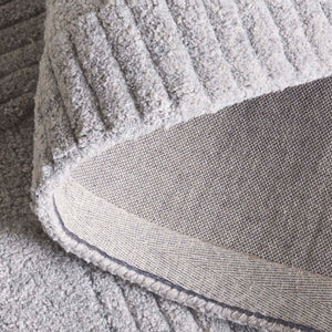 Safavieh Harvest Modern Area Rug - Hand-tufted Polyester With Geometric Design For Stylish Interiors Grey Polyester Pile Hvt401f-4