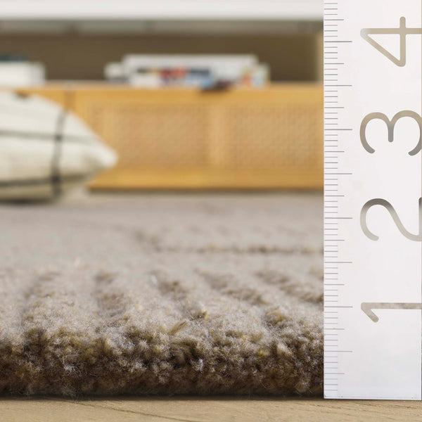 Safavieh Harvest Hand-tufted Runner Rug - Modern Geometric Design For Elegant Home Décor And Comfort Sage ,Grey Polyester Pile Hvt401w-5