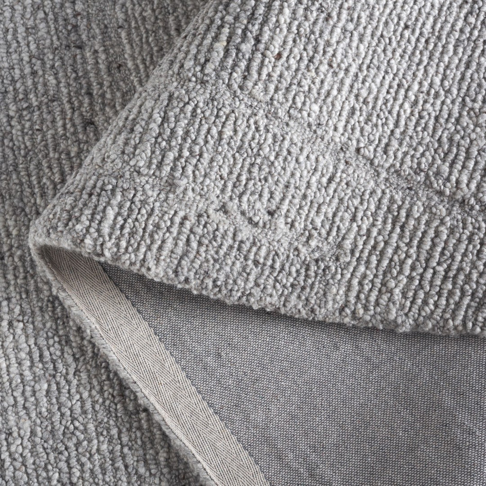 Safavieh Harvest Elegant Hand-tufted Area Rug In Timeless Style - Cozy Comfort For Any Home Décor Space Grey 80% Wool 20% Cotton Hvt503f-3ov