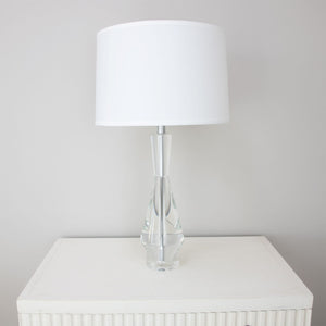 Zeugma Hy3031 Elegant Crystal Lamp With White Silk Shade – Modern Lighting For A Chic Home Decor Finish Clear Crystal  Hy3031 Crystal Lamp