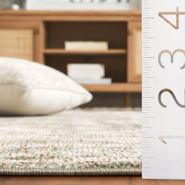 Safavieh Hazel Transitional Runner Area Rug - Elegant Turkish Design In Chic Color Combination For Any Space Green ,Ivory 50% Polyester,50% Polypropylene Hzl504y-5