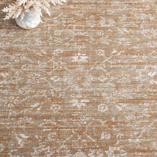 Safavieh Hazel Elegant Runner Area Rug - Luxurious Transitional Design For Hallways, Entryways, And More Gold ,Ivory 50% Polyester,50% Polypropylene Hzl506d-5