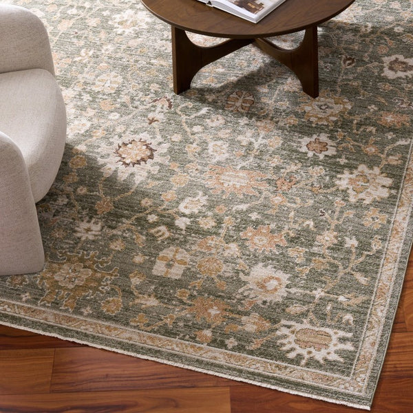 Safavieh Hazel Traditional Turkish Area Rug Polyester Blend Low Pile for Large Living Rooms HZL512Y-10