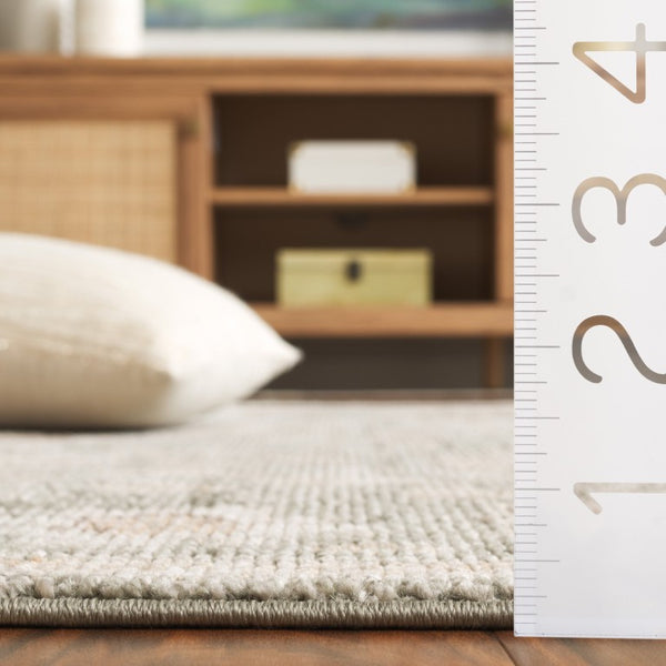 Safavieh Hazel Traditional Runner Rug Sage Green Beige Power Loomed for Hallway or Kitchen HZL512Y-25