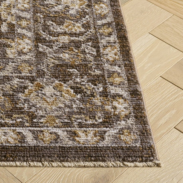 Safavieh Hazel Traditional Area Rug in Warm Brown Ivory Polyester Blend for Home or Bedroom HZL514T-4