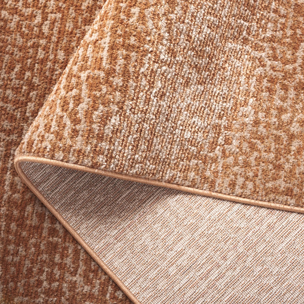 Safavieh Hazel Elegant Transitional Runner Rug, Soft Durable Fabric, Ideal For Modern & Classic Decor Spaces Gold ,Beige 50% Polyester,50% Polypropylene Hzl516p-5