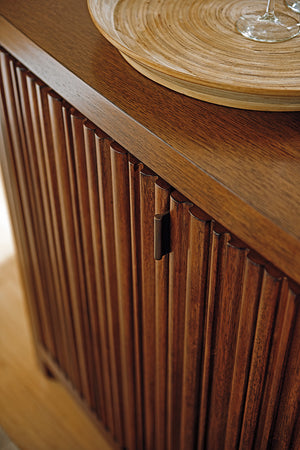 Lexington Tommy Bahama Home Sapporo Buffet - Modern Pan-asian Elegance With Bold Design, Adjustable Shelves, And Ample Storage Sebana  556-852