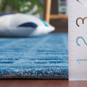 Safavieh Impressions Modern Wool-cotton Blend Area Rug - Hand-loomed Geometric Design For Chic Spaces Blue 80% Wool,20% Cotton Im312m-4