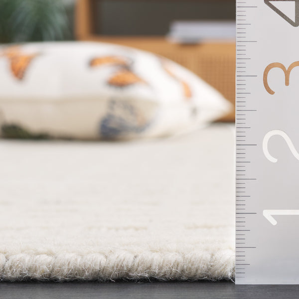 Safavieh Impressions Hand-loomed Runner Rug - Artisan Crafted With Geometric Design For Modern Elegance Ivory 80% Wool,20% Cotton Im314a-5