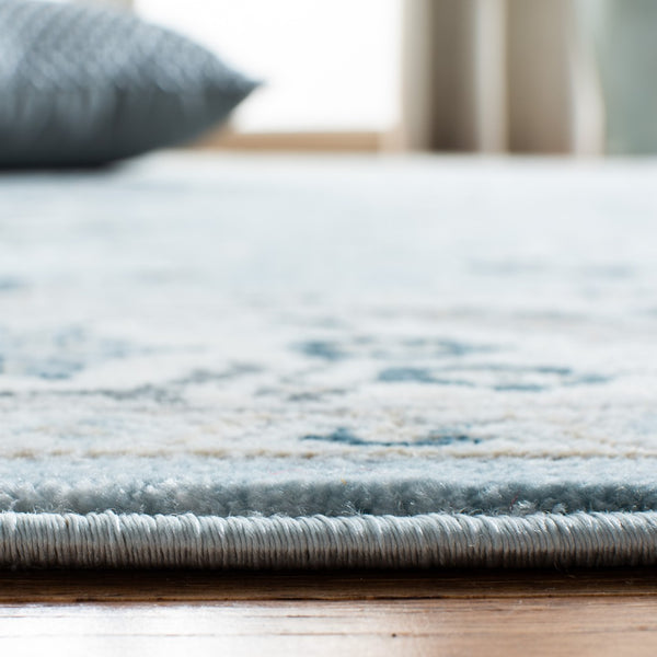 Safavieh Isabella Elegant Traditional Turkish Rug For Hallways – Serene Design For Classic Home Décor Light Blue ,Cream Polypropylene Isa912m-213