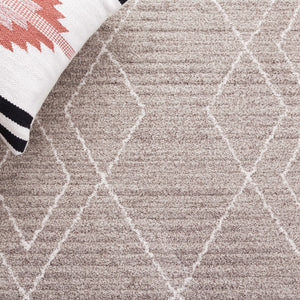 Safavieh Jade 100 Power Loomed Transitional Rug Beige / Ivory JAD100B-9