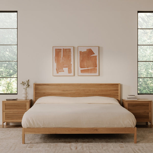 Moe's Home Teeda Bed: Exquisite Solid Oak Design With Shutter-like Headboard For A Tropical Inspired Retreat Natural Solid Oak,Acacia Wood Slats & Center Support Jd-1078-24-0