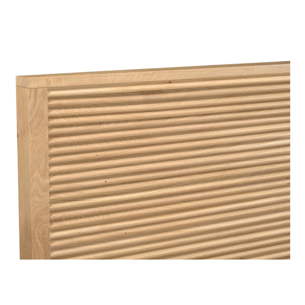 Moe's Home Teeda Bed: Exquisite Solid Oak Design With Shutter-like Headboard For A Tropical Inspired Retreat Natural Solid Oak,Acacia Wood Slats & Center Support Jd-1079-24-0