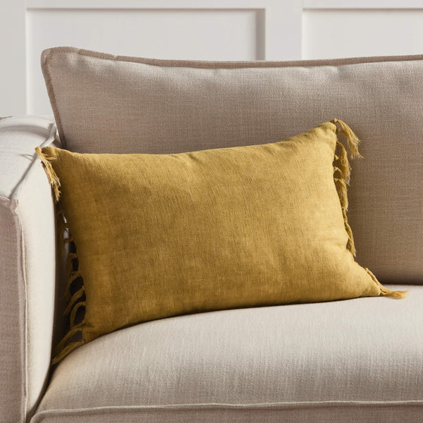 Jaipur Living Jaipur Living Linen Lumbar Pillow with Knotted Tassels Bohemian Accent for Sofa PLW103921