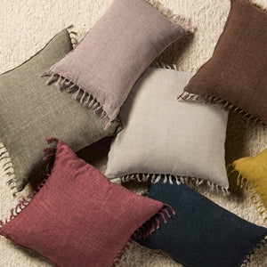 Jaipur Living Jaipur Living Linen Lumbar Pillow with Tassel Trim Bohemian Sofa Accent Decor PLW103893