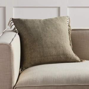 Jaipur Living Jaipur Living Linen Throw Pillow with Knotted Tassel Trim Bohemian Sage Square PLW103896