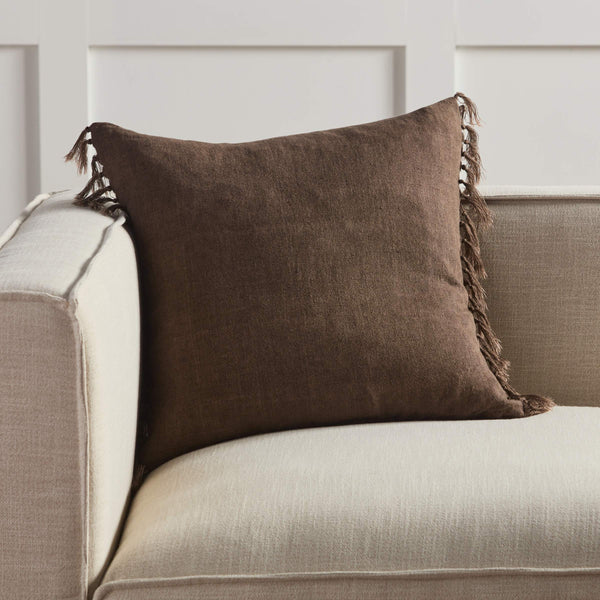 Jaipur Living Jaipur Living Linen Throw Pillow with Knotted Tassel Trim Bohemian Down Fill Square PLW103928