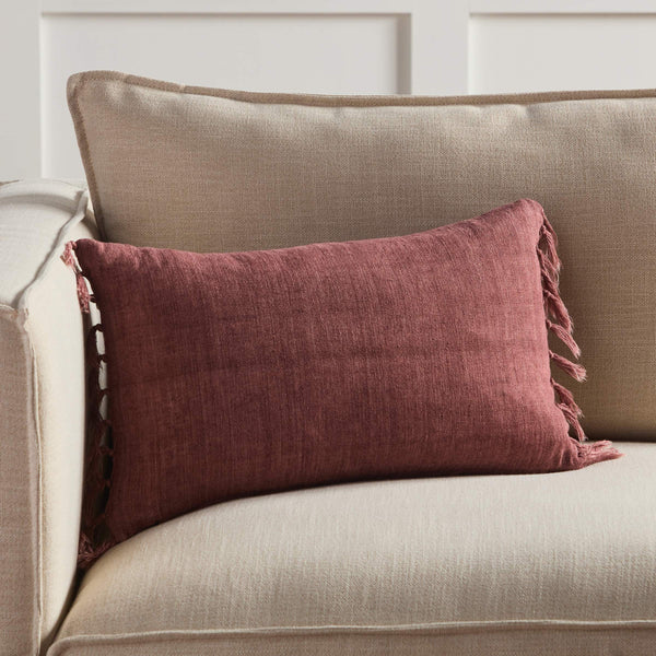 Jaipur Living Jaipur Living Majere Linen Lumbar Pillow with Knotted Fringe Bohemian Sofa Accent PLW103899