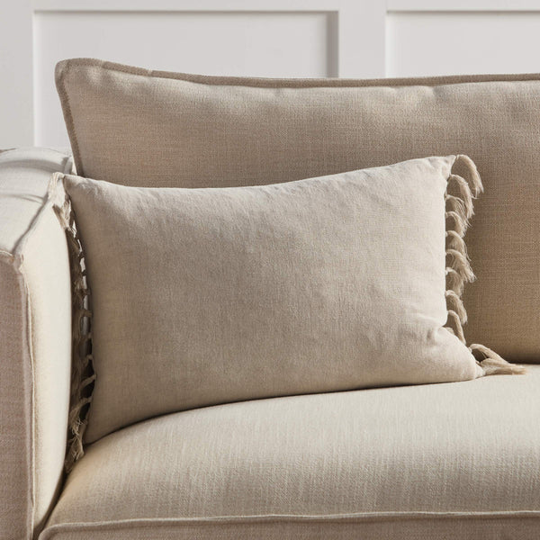 Jaipur Living Jaipur Living Jemina Linen Lumbar Pillow with Knotted Tassels in Soft Gray PLW103949
