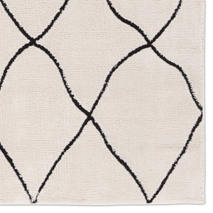 Jaipur Living Jaida Treble Jid19 Powerloomed Machinemade 70% Polypropylene 30% Polyester Moroccan / Bohemian Trellis Indoor Rug Ivory, Black 70% Polypropylene 30% Polyester Rug161034