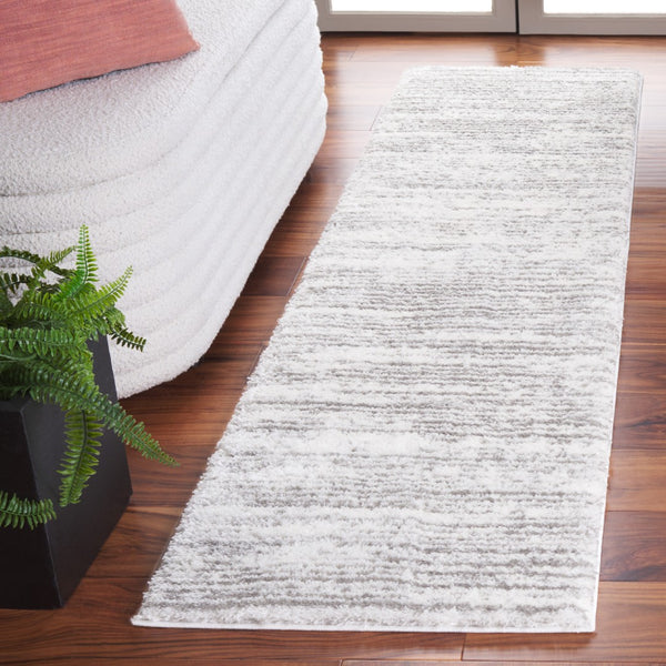 Safavieh Jasmine Shag Area Rug - Luxurious Plush Texture In Elegant Neutral Tones For Every Home Décor Ivory ,Grey Polyester Jsm100b-7