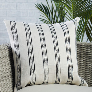 Jaipur Living Jaipur Living Striped Pet Yarn Pillow Cover for Indoor Outdoor Farmhouse Decor PLC102430