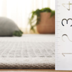 Safavieh Kilim Handwoven Area Rug - Contemporary Geometric Design In Light Grey And Ivory For Elegant Spaces Light Grey ,Ivory Pet Klm440f-4