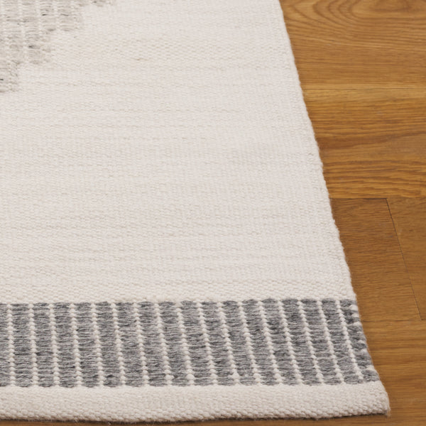 Safavieh Kilim Handwoven Runner Rug - Modern Geometric Design In Elegant Grey And Ivory For High Traffic Areas Dark Grey ,Ivory Pet Klm440g-5