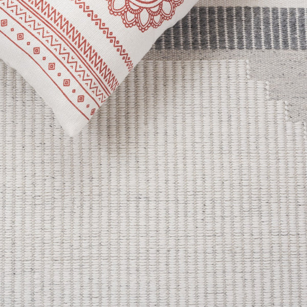 Safavieh Kilim Handwoven Area Rug - Contemporary Geometric Design In Light Grey And Ivory For Elegant Spaces Dark Grey ,Ivory Pet Klm440g-3