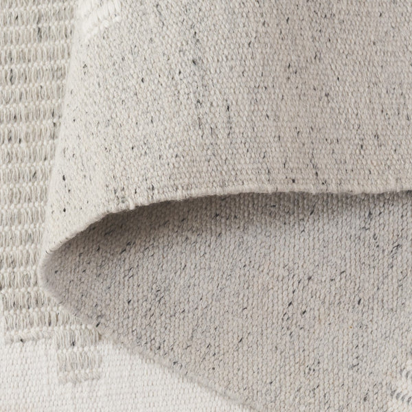 Safavieh Kilim Handwoven Area Rug - Contemporary Geometric Design In Light Grey And Ivory For Elegant Spaces Dark Grey ,Ivory Pet Klm440g-3