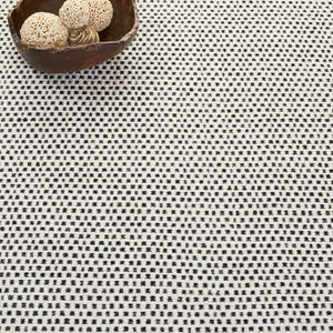 Safavieh Kilim Hand-Woven Black And Ivory Geometric Runner Rug — Low-Profile Cotton-Wool Blend For Hallways 2'-3" x 9'-0" KLM855Z-29
