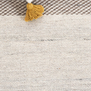 Safavieh Kilim Contemporary Area Rug: Plush Geometric Design In Neutral Hues For Elegant Living Spaces Beige ,Brown 90% Wool,10% Polyester Klm876b-4