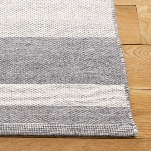 Safavieh Kilim Elegant Runner Rug - Contemporary Design With Luxurious Wool Blend For Stylish Home Décor Grey ,Charcoal 90% Wool,10% Polyester Klm877f-5