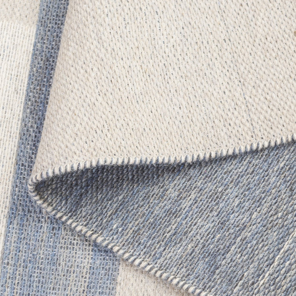 Safavieh Kilim Contemporary Runner Rug - Elegant Geometric Design For Stylish Home Decor And Comfort Beige ,Blue 90% Wool,10% Polyester Klm878b-5