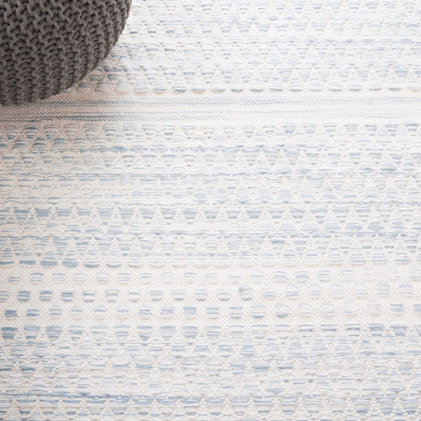 Safavieh Kilim 954 Hand Woven Solid & Tonal Rug Ivory / Light Blue 5' x 8'