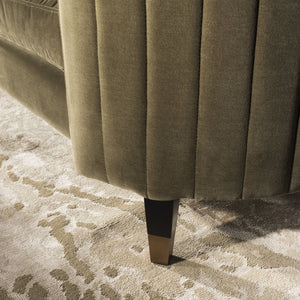 Safavieh WINFORD Velvet Sofa - Luxurious Mid-Century Modern Design with Brass Accents for Elegant Living Spaces Olive / Black KNT7045A