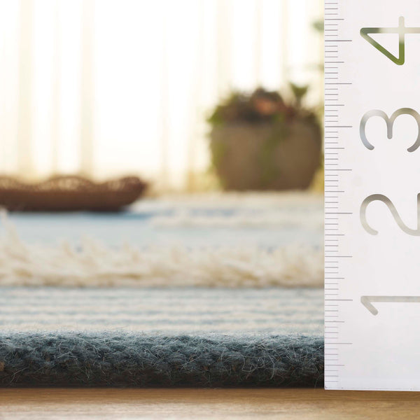 Safavieh Kenya Hand Woven Runner Rug – Elegant Geometric Design In Luxurious Wool & Cotton For Timeless Decor Blue ,Ivory 80% Wool,20% Cotton Kny278m-5