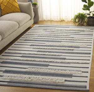 Safavieh Kenya Hand Woven Runner Rug - Elegant Geometric Design For Hallways, Entryways, And Living Spaces Grey ,Ivory 80% Wool,20% Cotton Kny279f-5