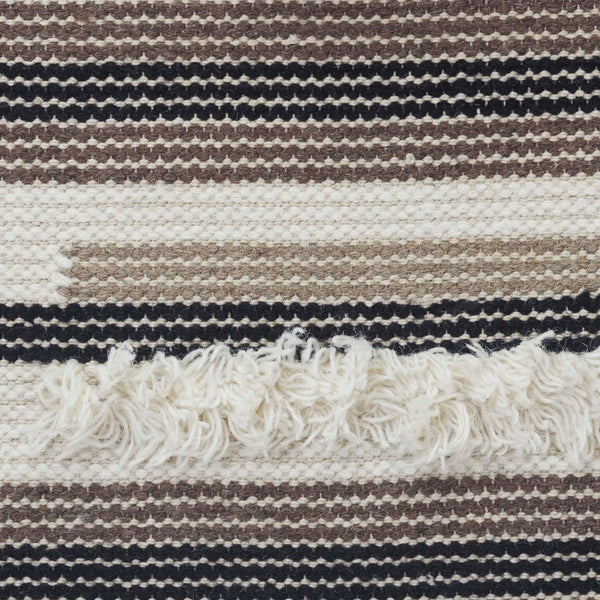 Safavieh Kenya Hand Woven Runner Rug - Elegant Geometric Design For Hallways, Entryways, And Living Spaces Brown ,Ivory 80% Wool,20% Cotton Kny279t-5