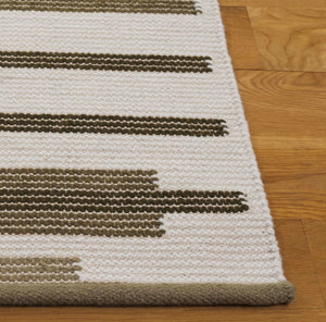 Safavieh Kenya Hand Woven Runner Rug - Elegant Geometric Design For Hallways, Entryways, And Living Spaces Olive ,Ivory 80% Wool,20% Cotton Kny279x-5