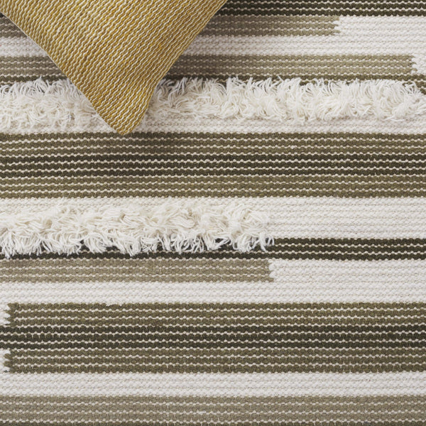 Safavieh Kenya Hand Woven Runner Rug - Elegant Geometric Design For Hallways, Entryways, And Living Spaces Olive ,Ivory 80% Wool,20% Cotton Kny279x-5